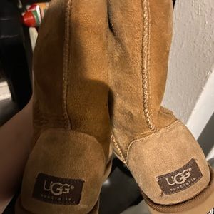 Womens ugg size 7